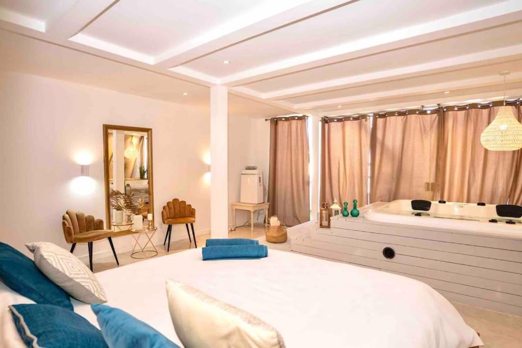 Luxuryvilla With Private Heated Pool And Spa 7P Quarteira Exteriér fotografie