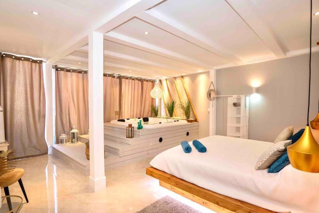 Luxuryvilla With Private Heated Pool And Spa 7P Quarteira Exteriér fotografie