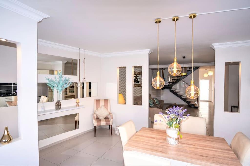 Luxuryvilla With Private Heated Pool And Spa 7P Quarteira Exteriér fotografie