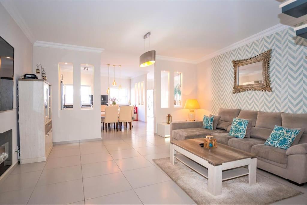 Luxuryvilla With Private Heated Pool And Spa 7P Quarteira Exteriér fotografie