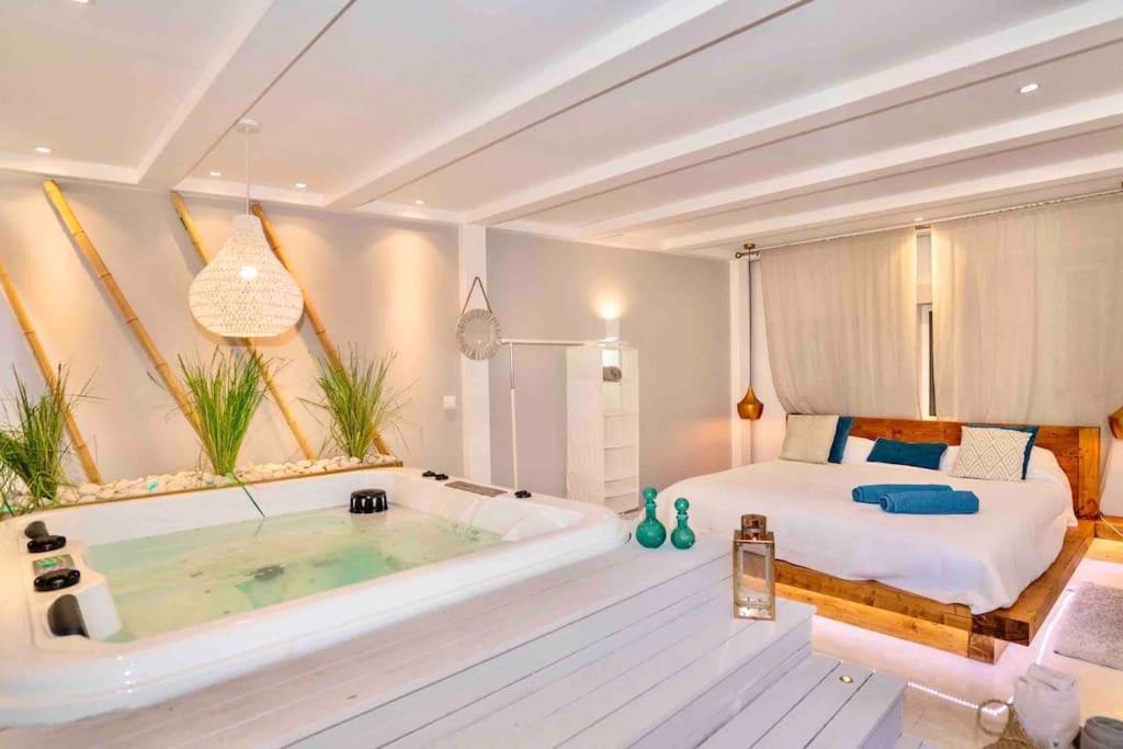 Luxuryvilla With Private Heated Pool And Spa 7P Quarteira Exteriér fotografie