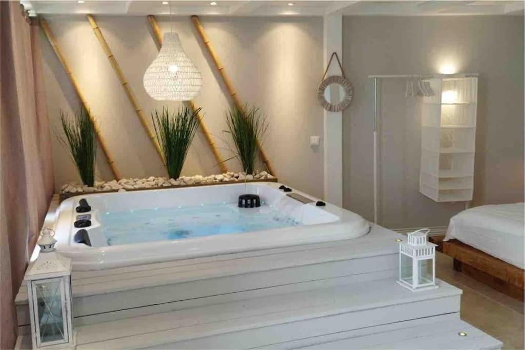 Luxuryvilla With Private Heated Pool And Spa 7P Quarteira Exteriér fotografie
